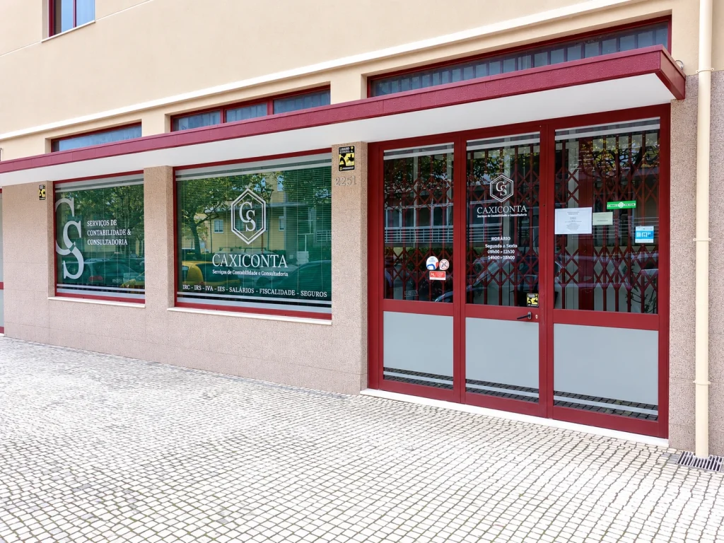 Caxiconta — Gabinete CS — Identificação exterior e vinil em vidro