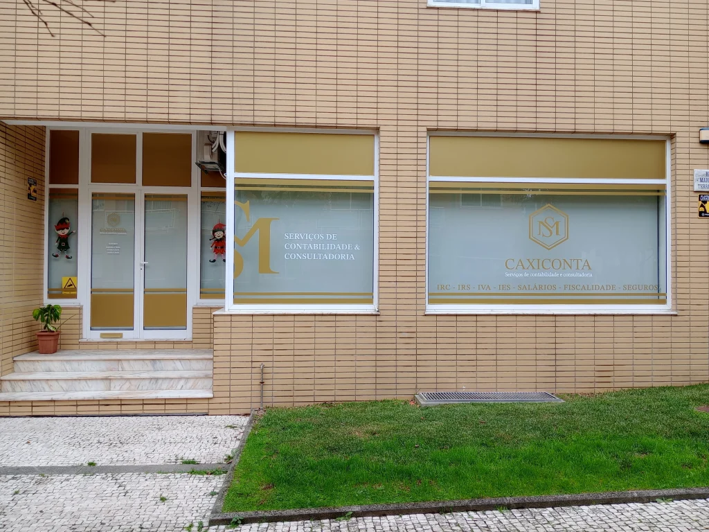 Caxiconta — Gabinete SM — Gabinete SM — identificação no vidro