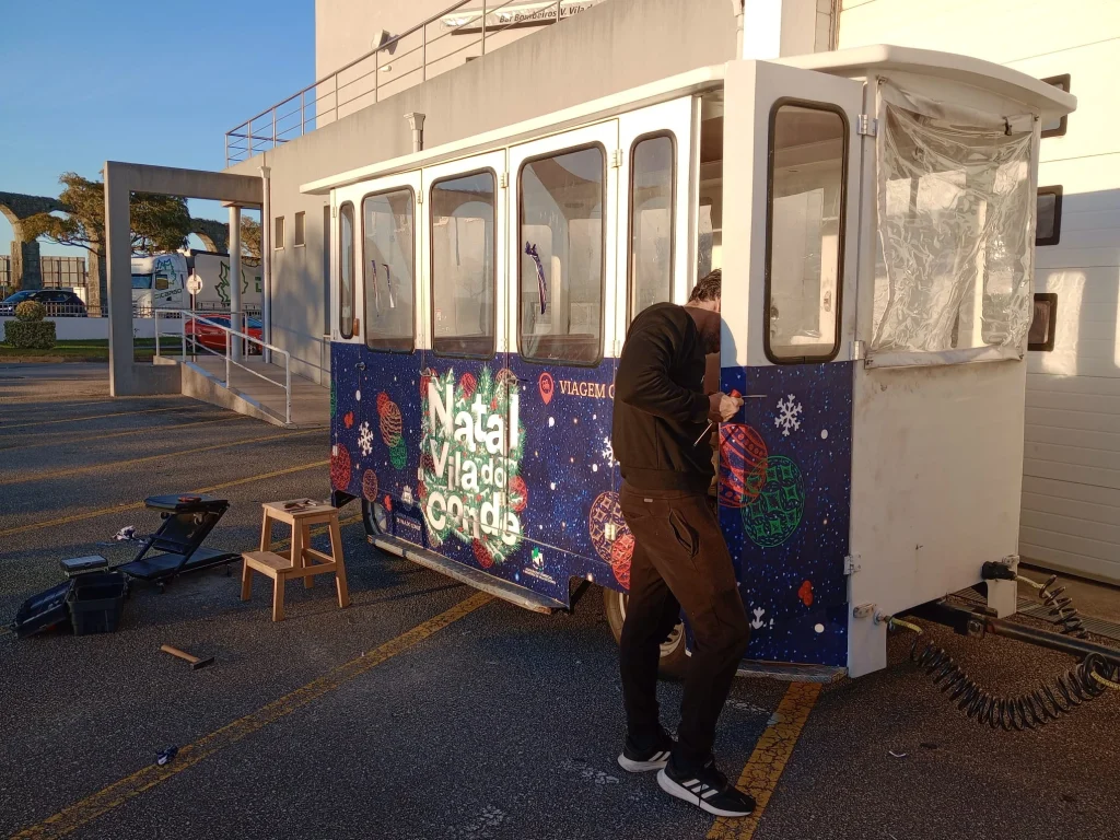 Comboio de Natal — Vila do Conde — Aplicação — acabamento do grafismo