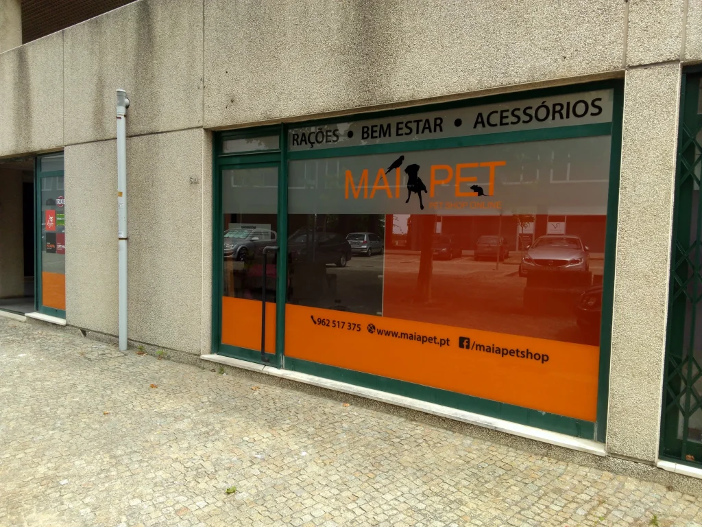 Maiapet — Decoração de montra