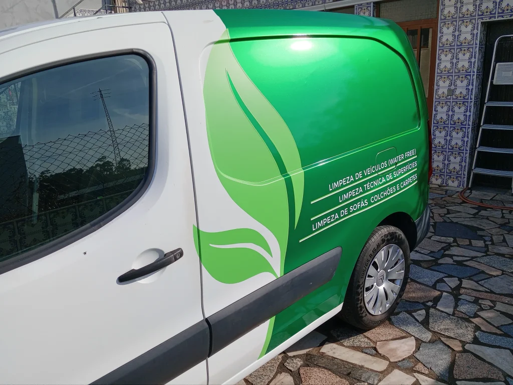Washit — Pormenor — reflexos e adaptação às curvas da carroçaria